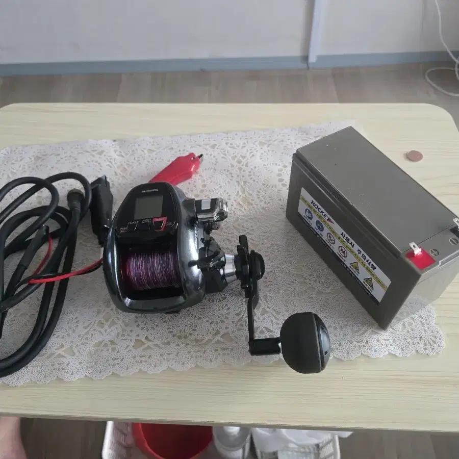 전동릴 팝니다.시마노 플레이즈 3000XP 전동릴